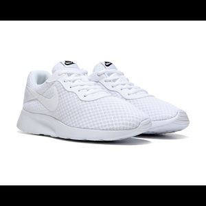 Nike Tanjun Sneakers